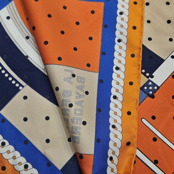 Hermès Silk La Berline Bayadere 90 Scarf - Picture 5 of 14